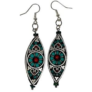 Tribal design silver metal dangly earrings, turquoise & red details NEW